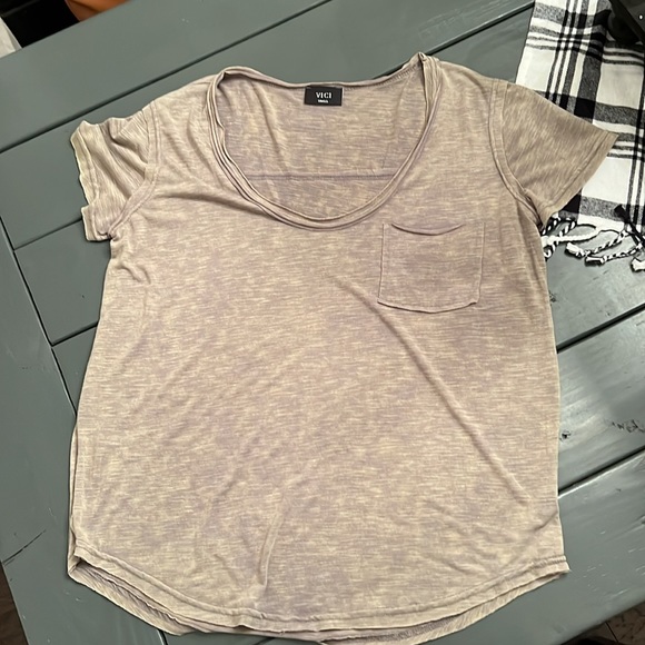New in bag Vici Get Going Scoop Neck Pocket Tee - Picture 6 of 16